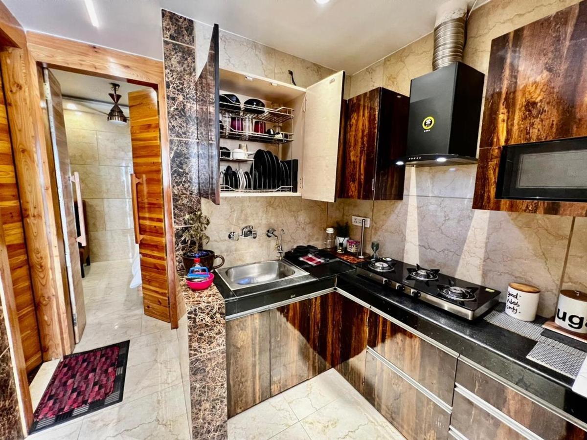 Divine Studios Rajouri Garden New Delhi Luaran gambar