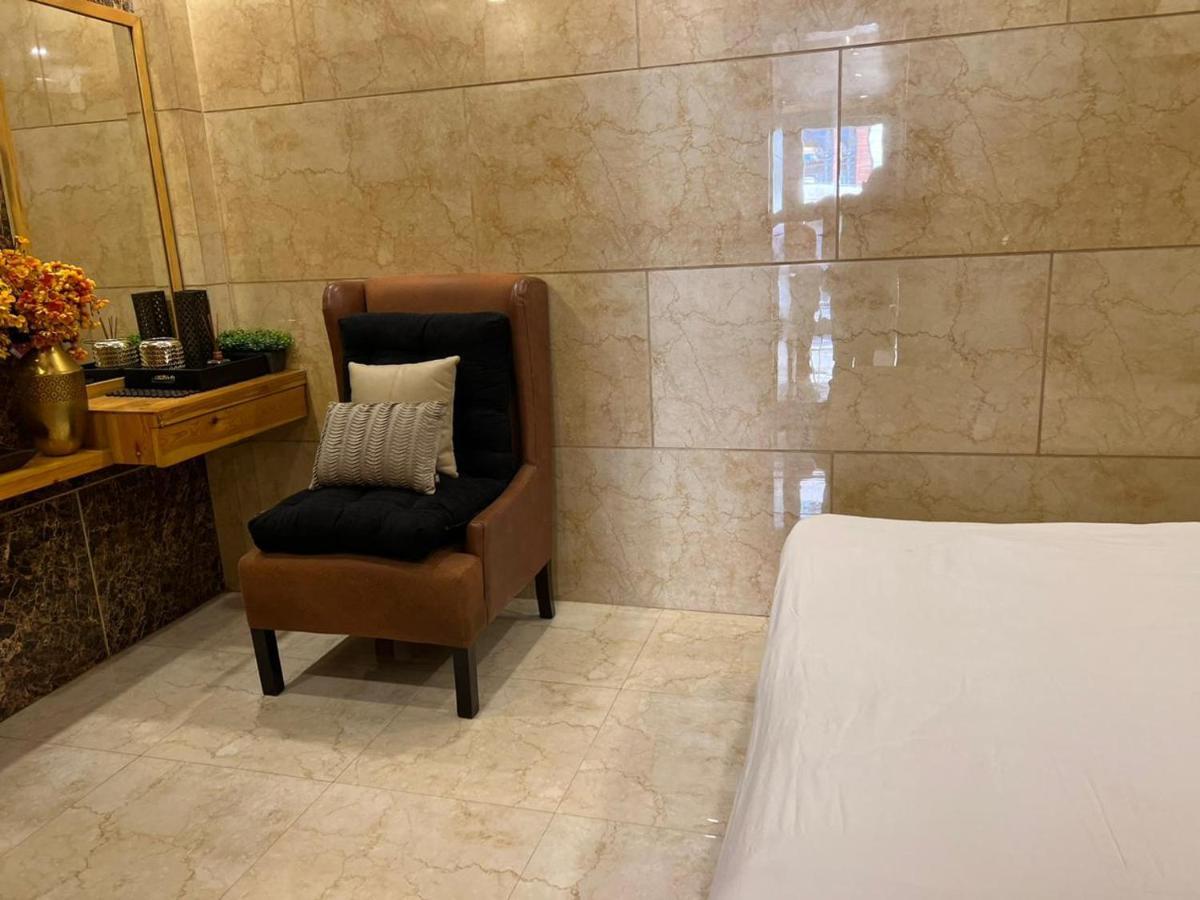 Divine Studios Rajouri Garden New Delhi Luaran gambar