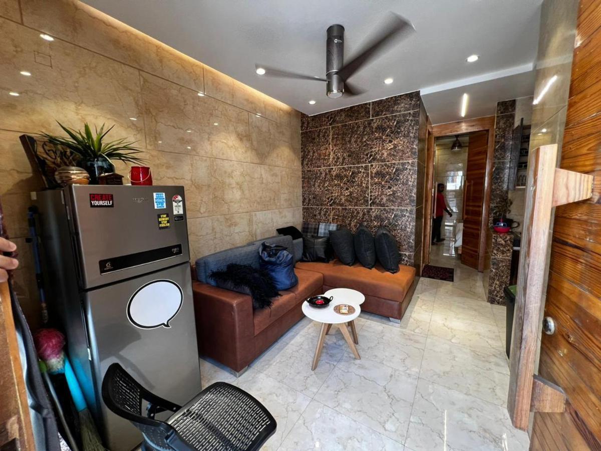 Divine Studios Rajouri Garden New Delhi Luaran gambar