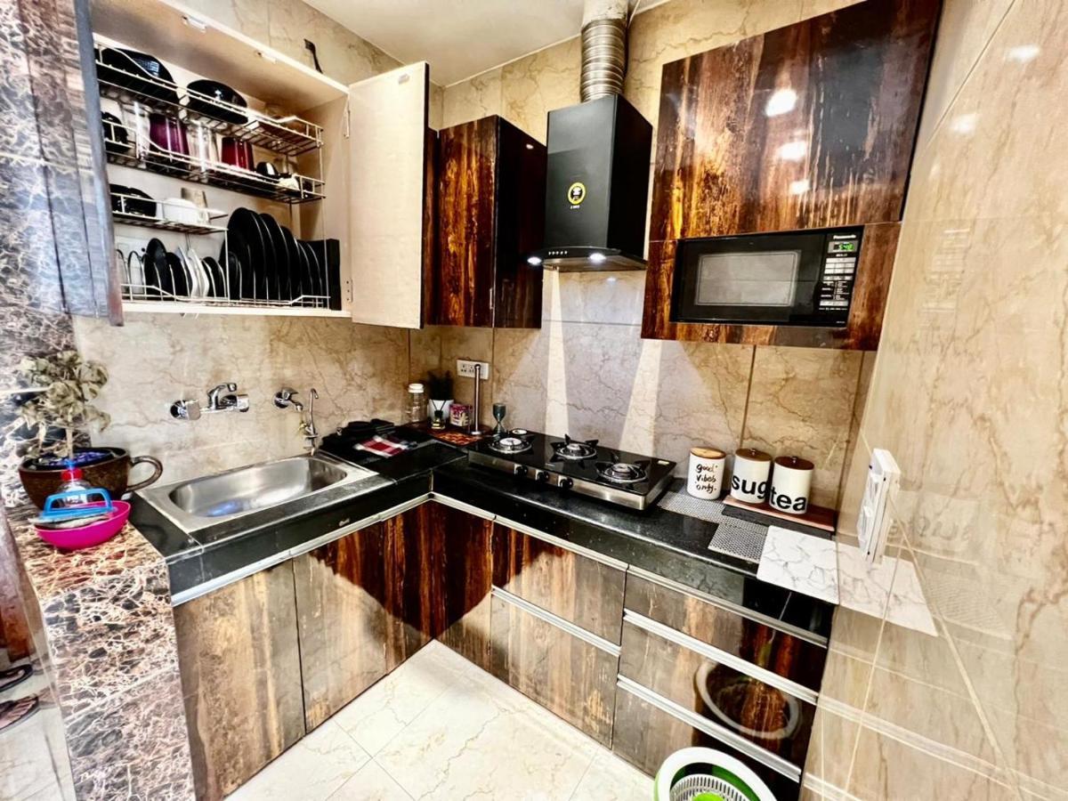 Divine Studios Rajouri Garden New Delhi Luaran gambar