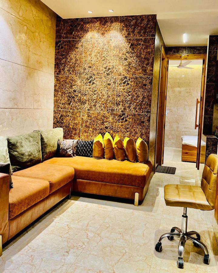 Divine Studios Rajouri Garden New Delhi Luaran gambar