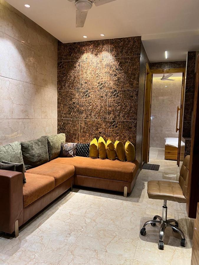 Divine Studios Rajouri Garden New Delhi Luaran gambar